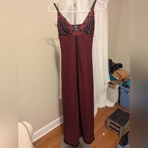 Burgundy and Black Sleeveless Maxi Dress with Spaghetti Straps